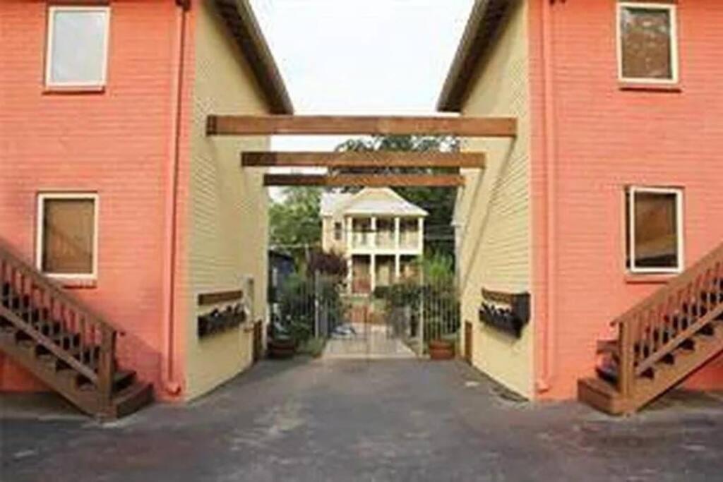 Entire Atlanta Condo Minutes From Downtown Экстерьер фото