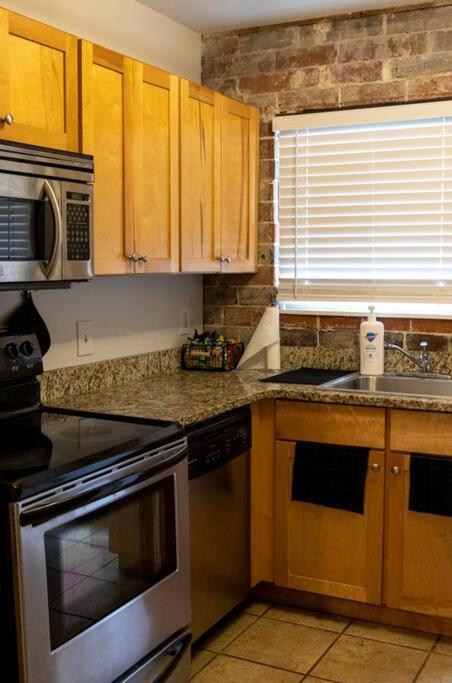 Entire Atlanta Condo Minutes From Downtown Экстерьер фото